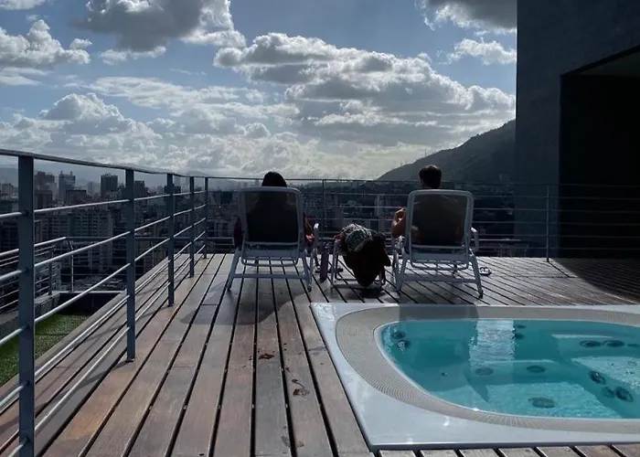 Apartamento De Lujo 2 H 2 B Vistas De Todas Las Caracas